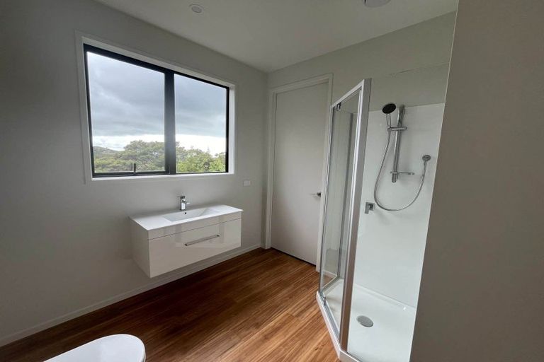 Photo of property in 250 Hillcrest Road, Wainui, 0931