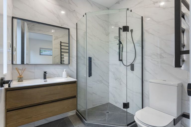 Photo of property in 30c Francis Street, Hauraki, Auckland, 0622