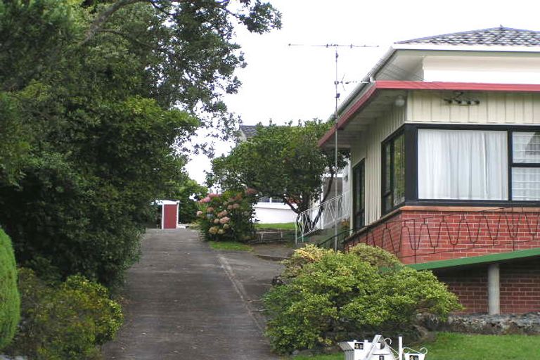 Photo of property in 1/4b Hart Road, Hauraki, Auckland, 0622