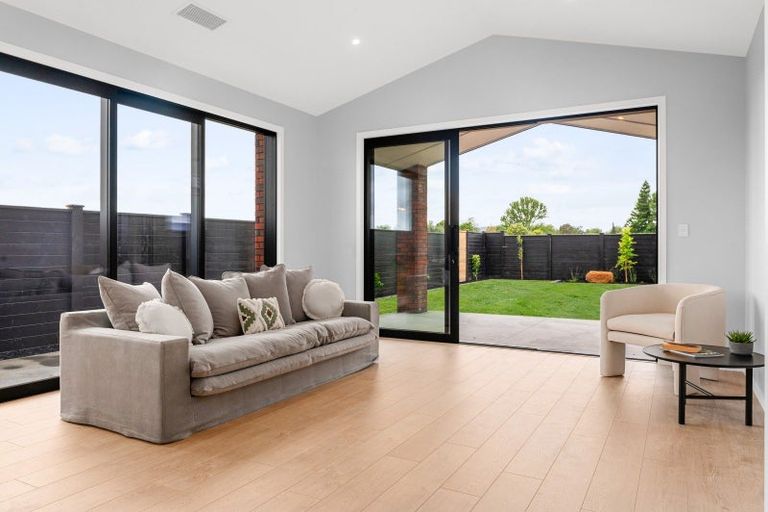 Photo of property in 52 Hugo Shaw Drive, Cambridge, 3434