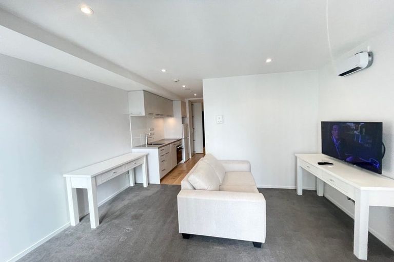 Photo of property in 365a Don Buck Road, Massey, Auckland, 0614