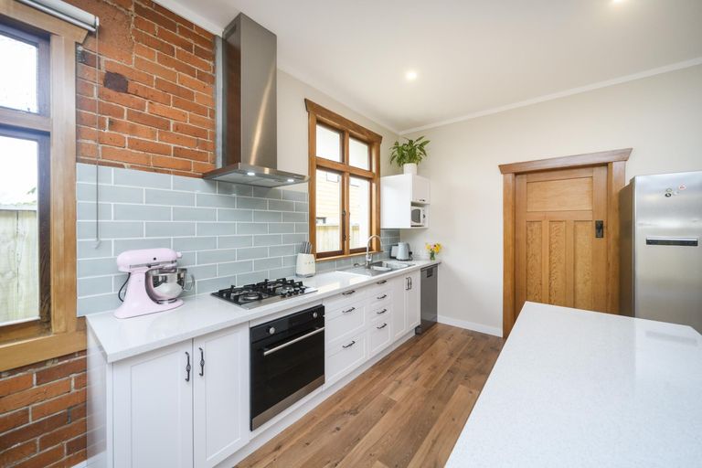 Photo of property in 5 Phillip Street, Terrace End, Palmerston North, 4410