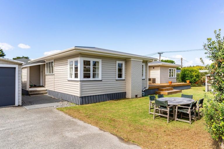 Photo of property in 11 Argyle Street, Waipu, 0510