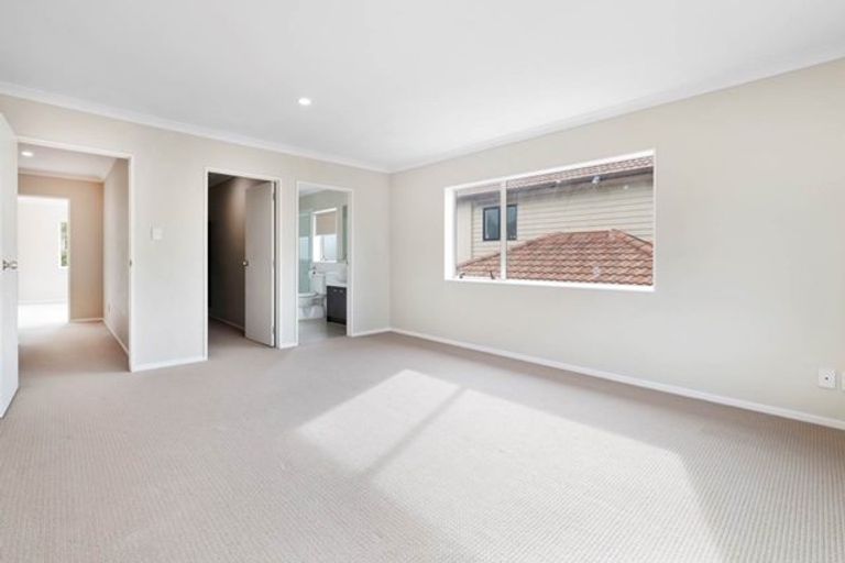 Photo of property in 6 Karson Place, Flat Bush, Auckland, 2016