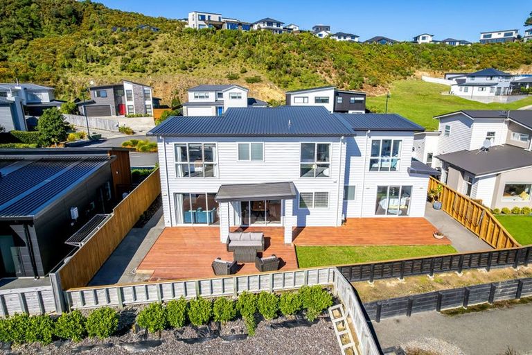 Photo of property in 3 Okataina Way, Aotea, Porirua, 5024
