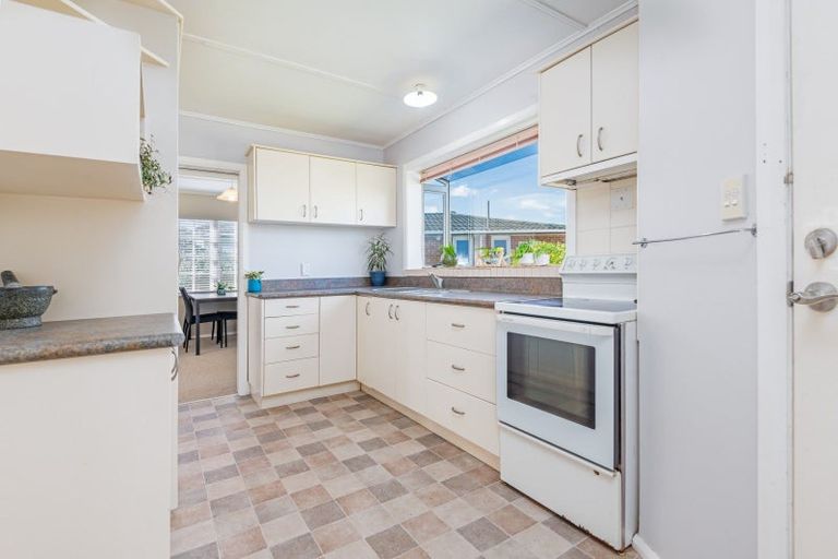 Photo of property in 16 Hurley Place, Awapuni, Palmerston North, 4412