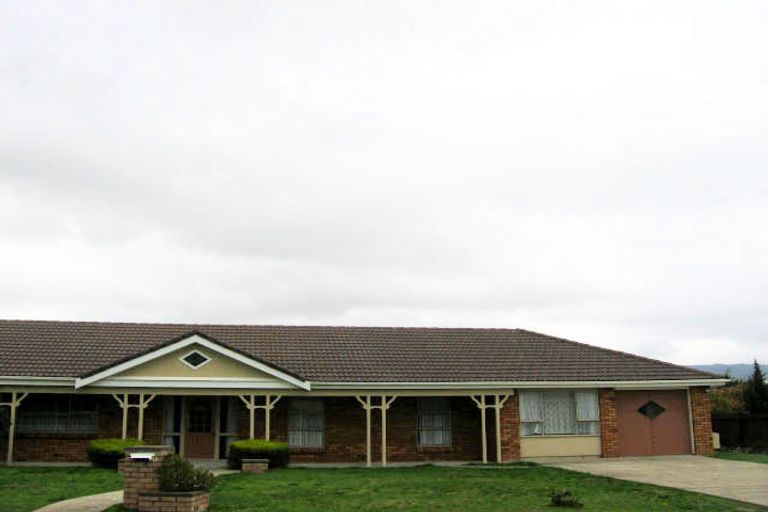 Photo of property in 16 Pinewood Grove, Paraparaumu Beach, Paraparaumu, 5032