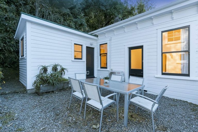 Photo of property in 21 Saint Mary Street, Thorndon, Wellington, 6011