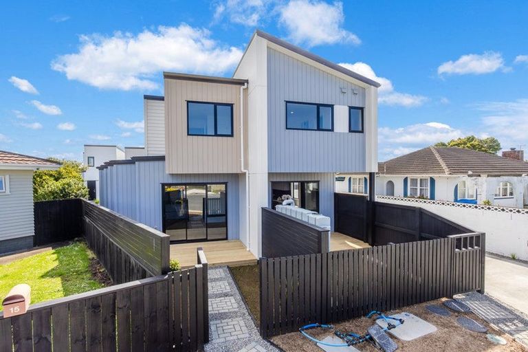 Photo of property in 13 Edgerton Road, Te Atatu Peninsula, Auckland, 0610