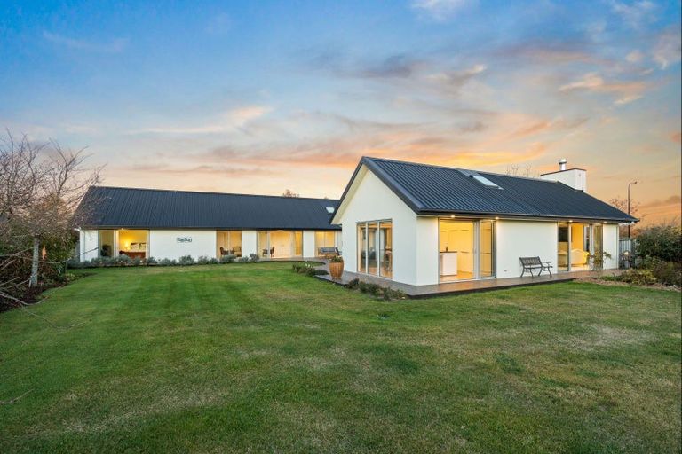 Photo of property in 19 Rossington Drive, West Melton, 7618