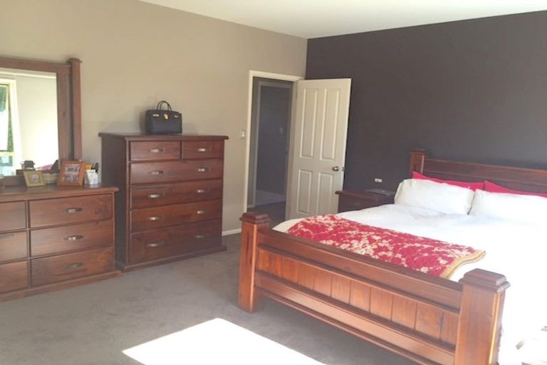 Photo of property in 33 William Dawson Crescent, Wigram, Christchurch, 8025