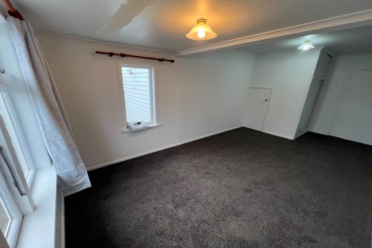 Photo of property in 6 Milson Line, Roslyn, Palmerston North, 4414