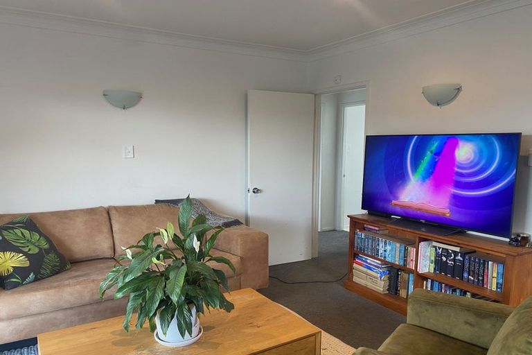 Photo of property in 1/32 Hellyers Street, Birkdale, Auckland, 0626