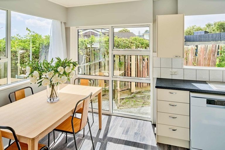 Photo of property in 9 Clipper Street, Titahi Bay, Porirua, 5022