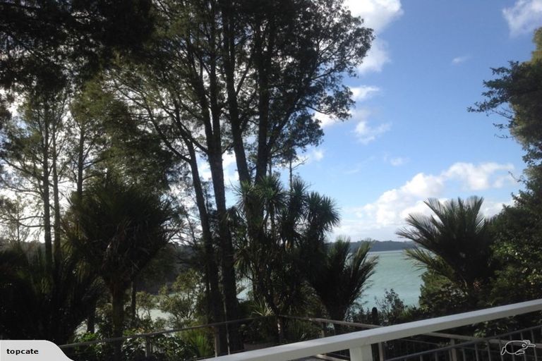 Photo of property in 24 Opou Road, Titirangi, Auckland, 0604