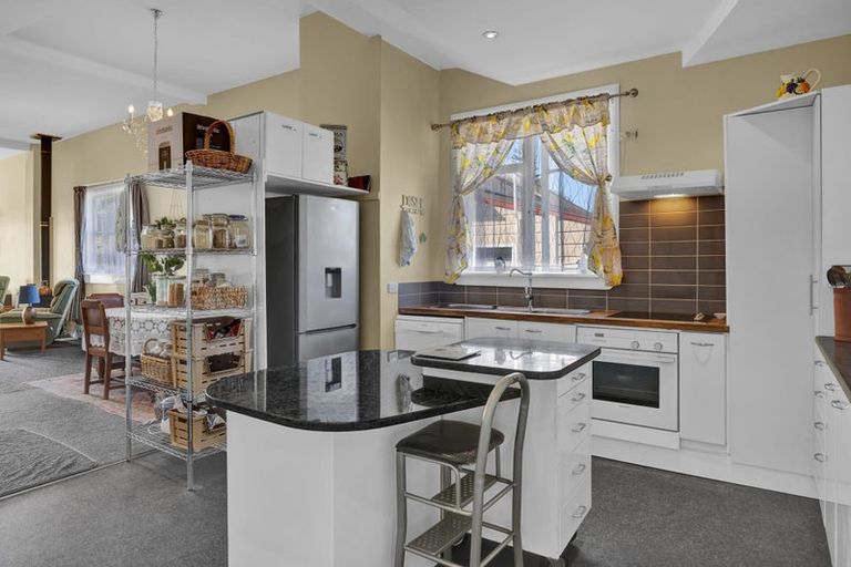 Photo of property in 3 Victoria Street, Hawera, 4610