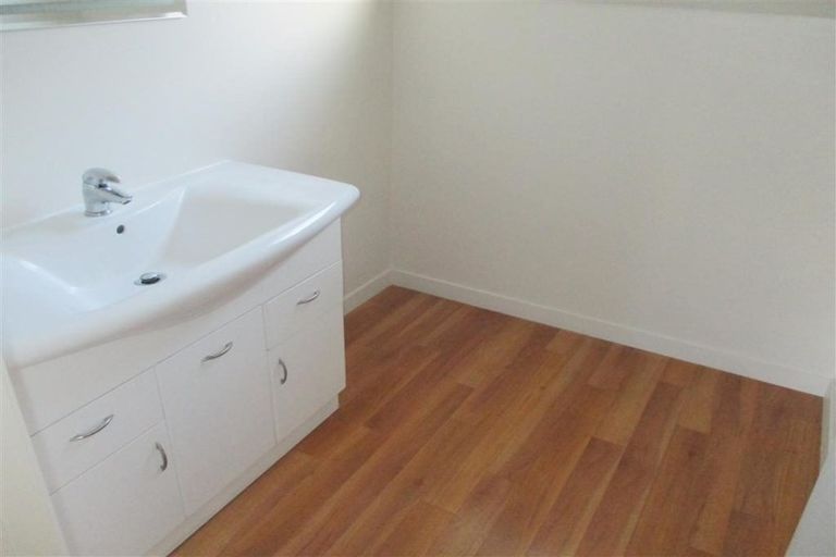 Photo of property in 13 Ruakaka Street, Hornby, Christchurch, 8042