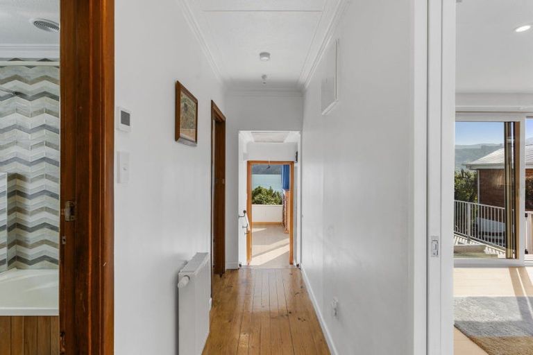 Photo of property in 34 Bayne Terrace, Macandrew Bay, Dunedin, 9014