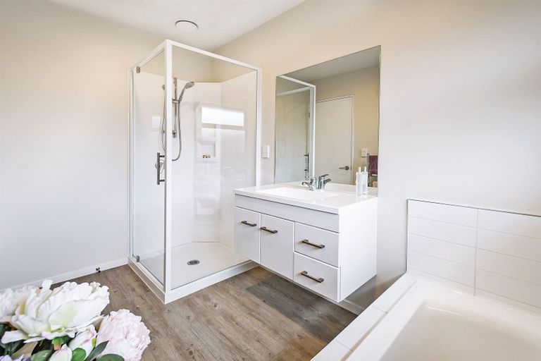 Photo of property in 24 Cairnbrae Drive, Prebbleton, 7604