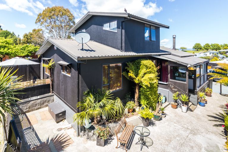 Photo of property in 24 Kiddle Drive, Hilltop, Taupo, 3330