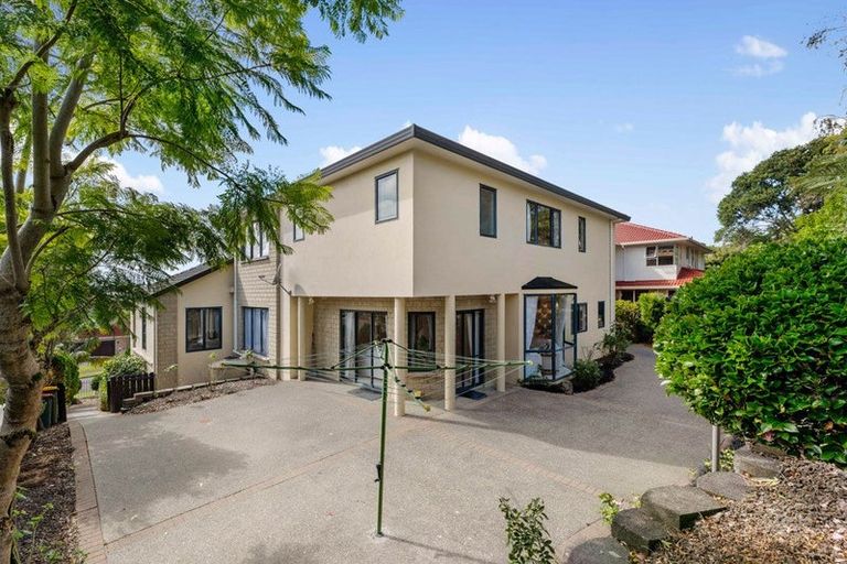 Photo of property in 15 Tumbridge Place, Somerville, Auckland, 2014