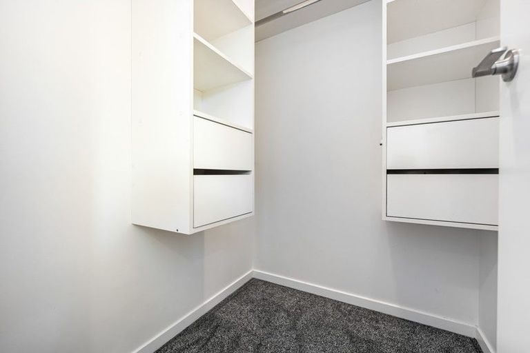 Photo of property in 718b Massey Road, Mangere, Auckland, 2022