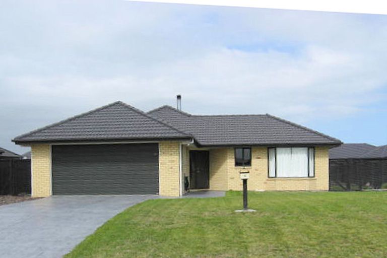 Photo of property in 10 Matisse Close, Rolleston, 7614