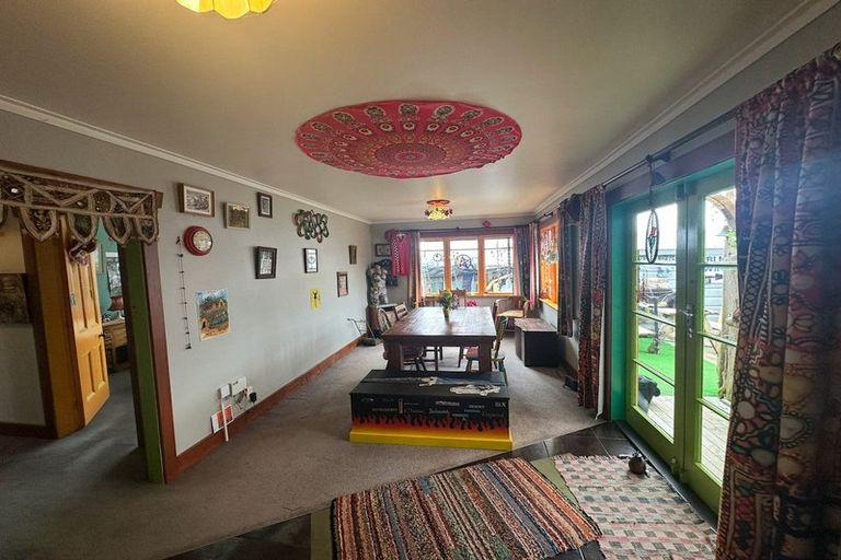 Photo of property in 5 Whitaker Street, Waitara, 4320