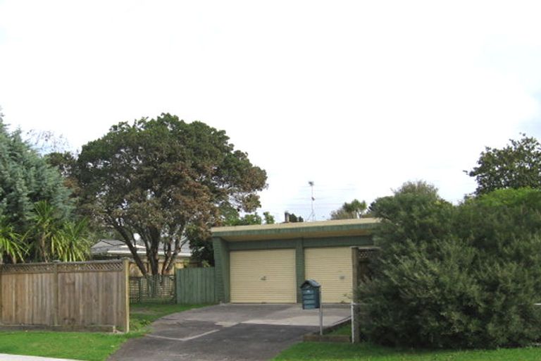 Photo of property in 31 Lowtherhurst Road, Massey, Auckland, 0614