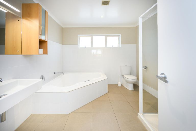 Photo of property in 6 Alan Street, Palmerston North, 4414