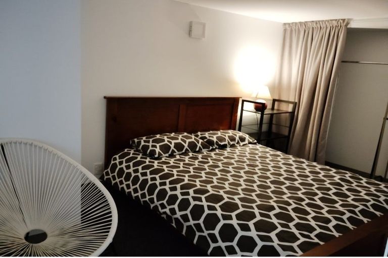 Photo of property in Urbane Apartments, 58/29 Webb Street, Mount Cook, Wellington, 6011