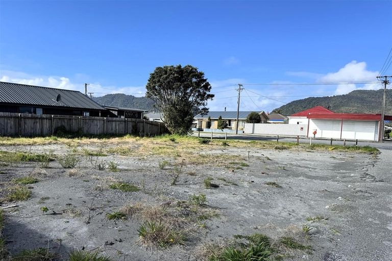 Photo of property in 68 Blake Street, Blaketown, Greymouth, 7805