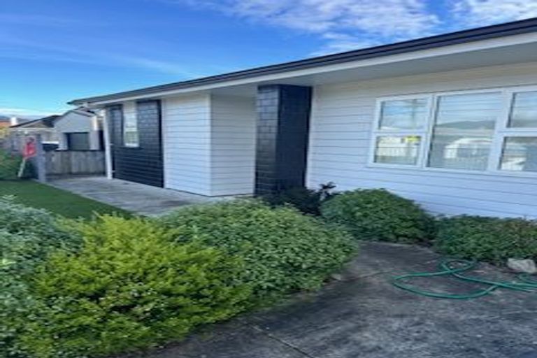 Photo of property in 55a Kowhai Avenue, Ebdentown, Upper Hutt, 5018