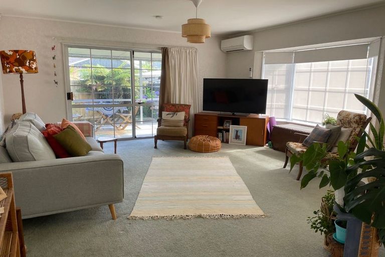 Photo of property in 1/6 Keeney Court, Papakura, 2110