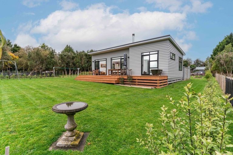 Photo of property in 21 Flyger Street, Kimbolton, 4774