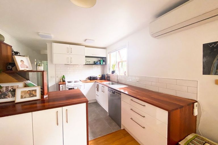 Photo of property in 45a Randwick Road, Northland, Wellington, 6012