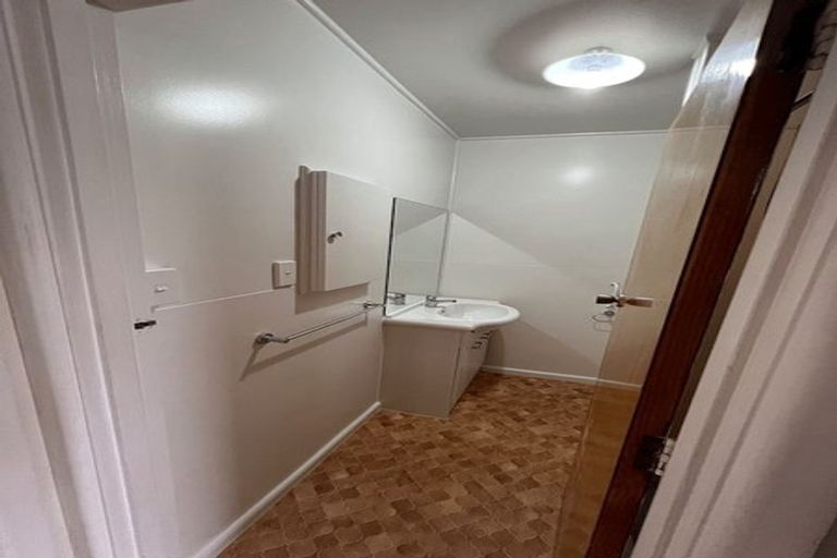 Photo of property in 7/7c Curletts Road, Sockburn, Christchurch, 8042