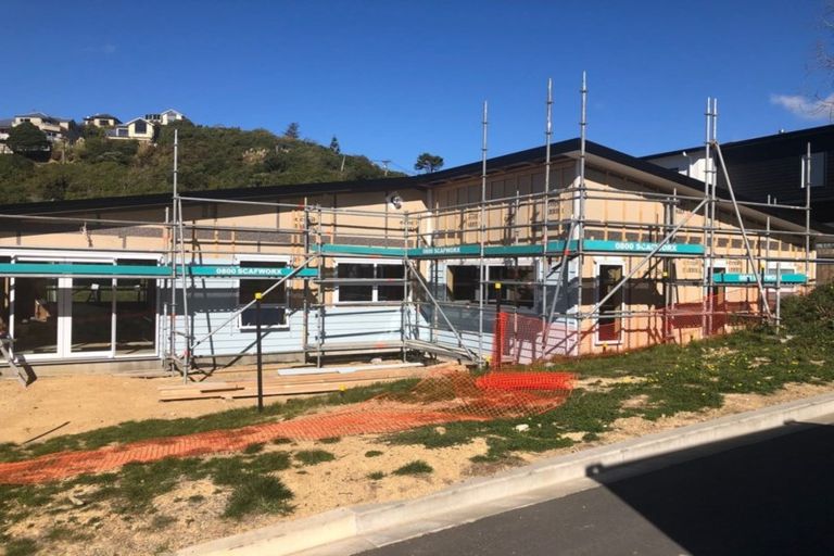 Photo of property in 16 Prestbury Grove, Churton Park, Wellington, 6037