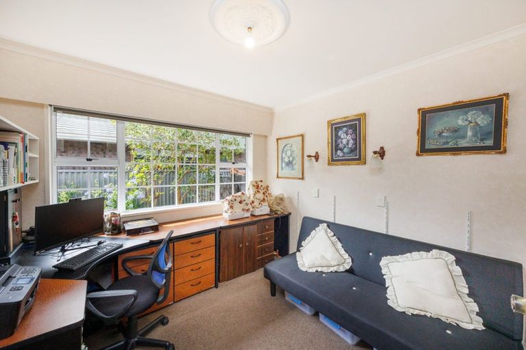Photo of property in 7 Woodfield Avenue, Roslyn, Palmerston North, 4414