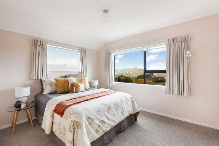 Photo of property in 52 Abilene Crescent, Churton Park, Wellington, 6037