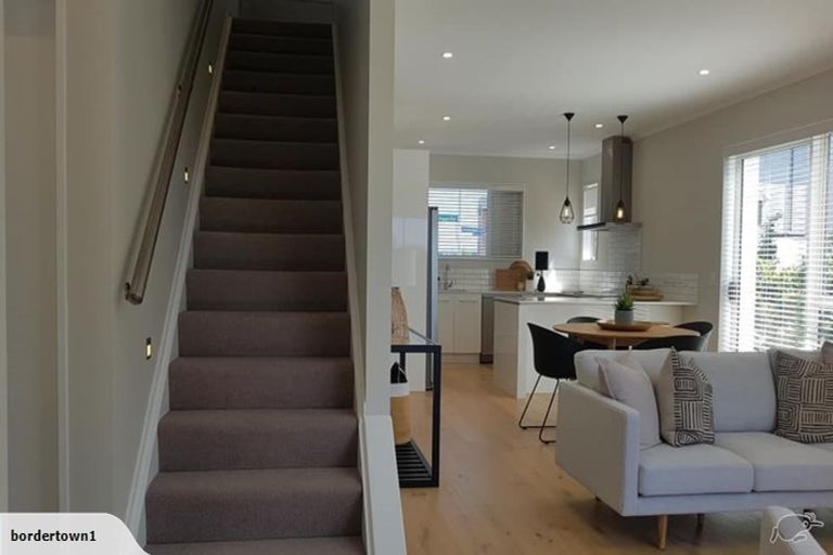 Photo of property in 2 Plover Road, Hobsonville, Auckland, 0616