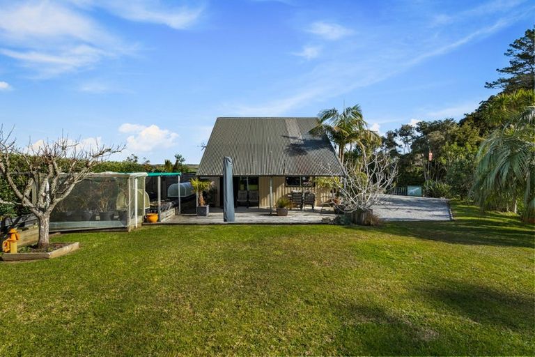 Photo of property in 93 Hamilton Road, Waimauku, 0881