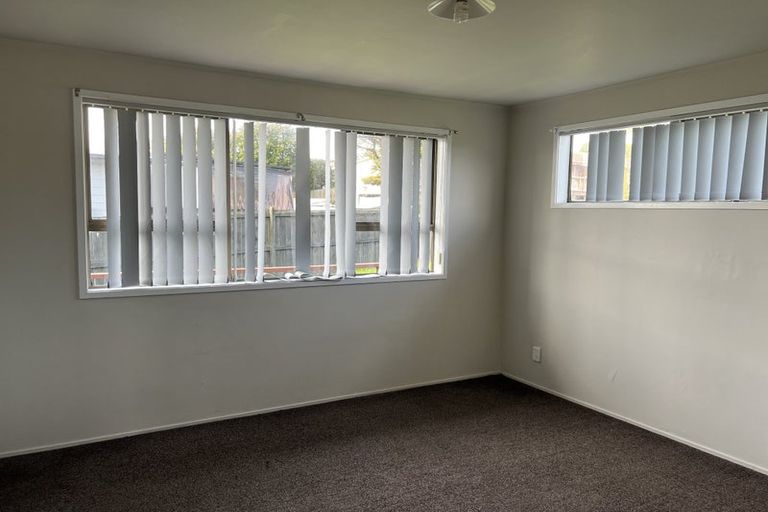 Photo of property in 35 Darnell Crescent, Clover Park, Auckland, 2019