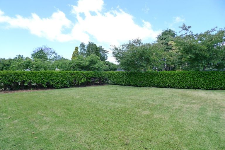 Photo of property in 42 Kervil Avenue, Te Atatu Peninsula, Auckland, 0610