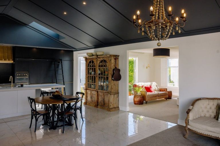 Photo of property in 83 Saint Kilda Road, Cambridge, 3434