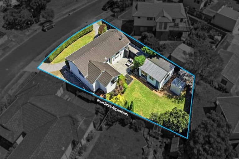 Photo of property in 5 Lisa Rise, Half Moon Bay, Auckland, 2012