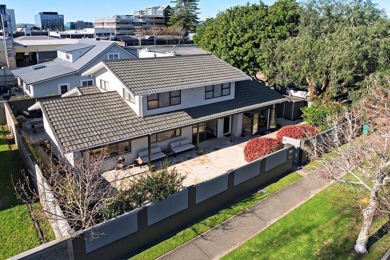 Photo of property in 24 Selwyn Street, Tauranga, 3110
