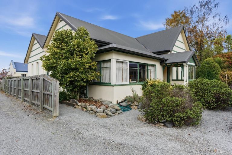 Photo of property in 15 Jollie Street, Geraldine, 7930
