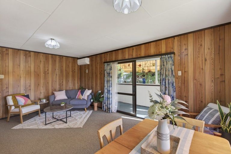 Photo of property in 25 Humphries Street, Inglewood, 4330