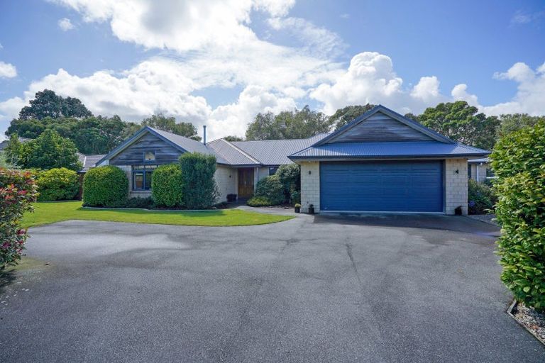 Photo of property in 60 Glenroy Park Drive, Waikiwi, Invercargill, 9810